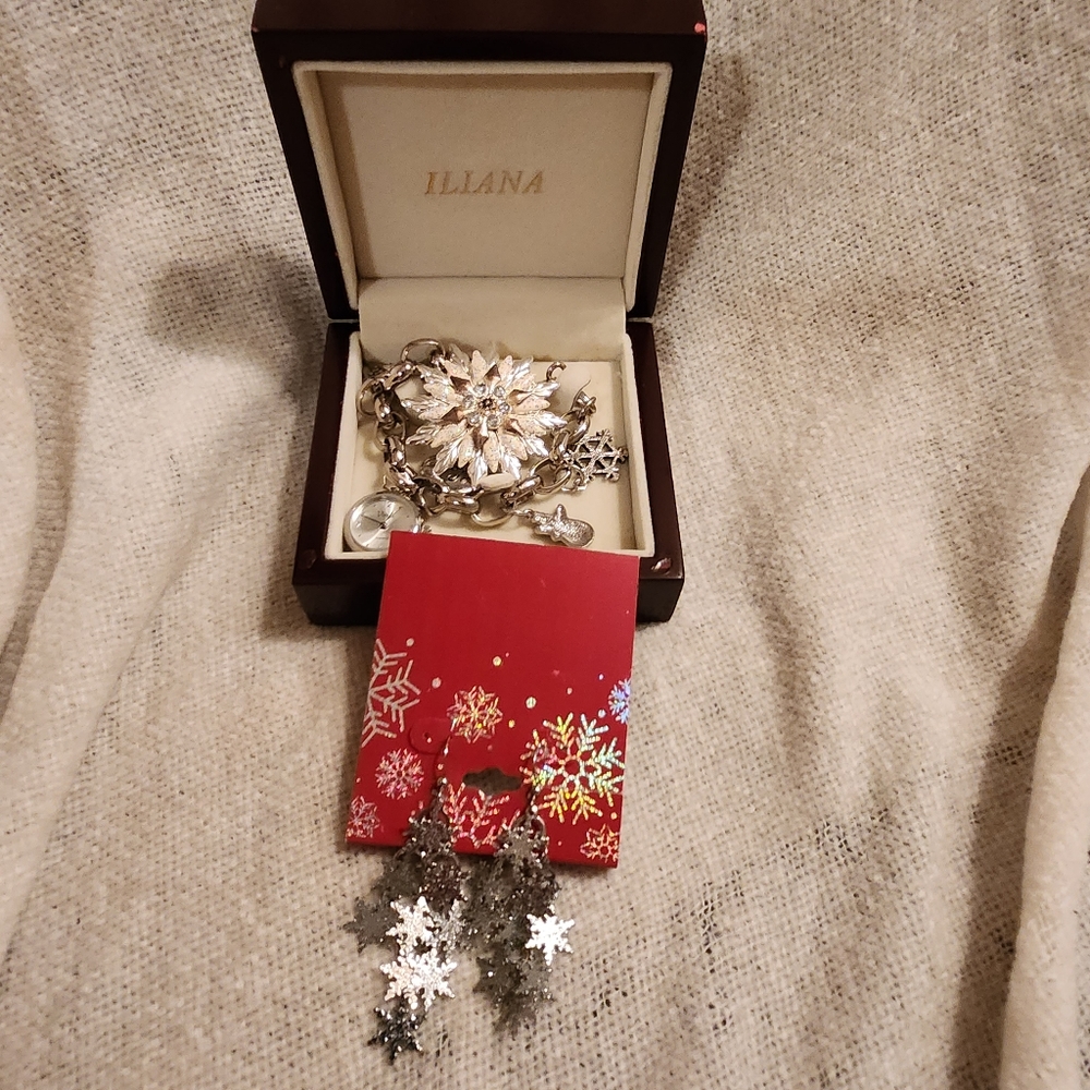 Christmas Charm Bracelet Wristwatch